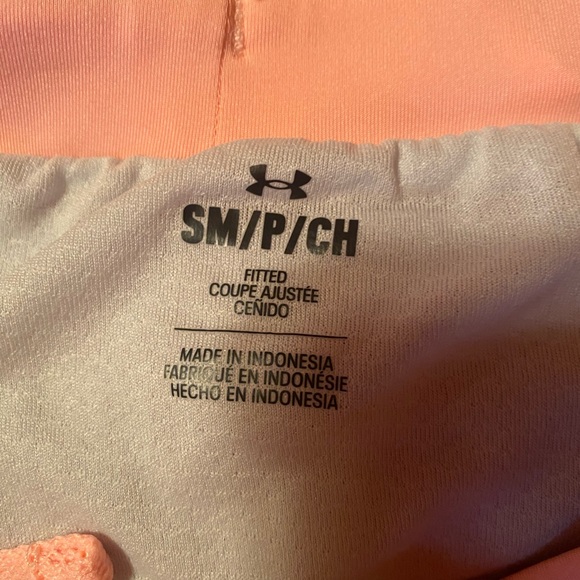 Under Armour Coral Athletic Shorts Women’s Small/Medium - Picture 4 of 5